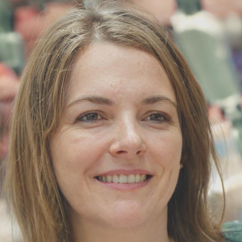Anna Hoffmann, Steuerberaterin